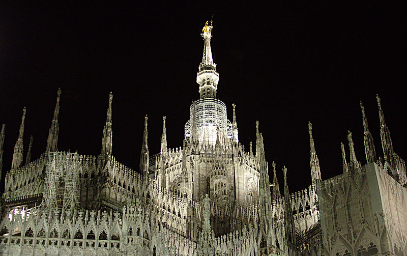 File:Madonnina at night - Duomo - Milan 2014.jpg