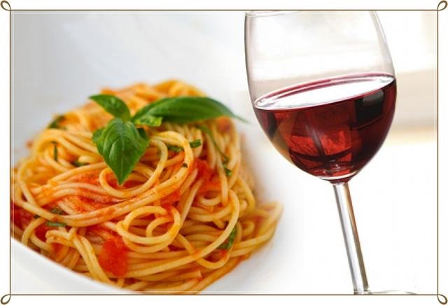 pasta-e-vino-831237577.jpg