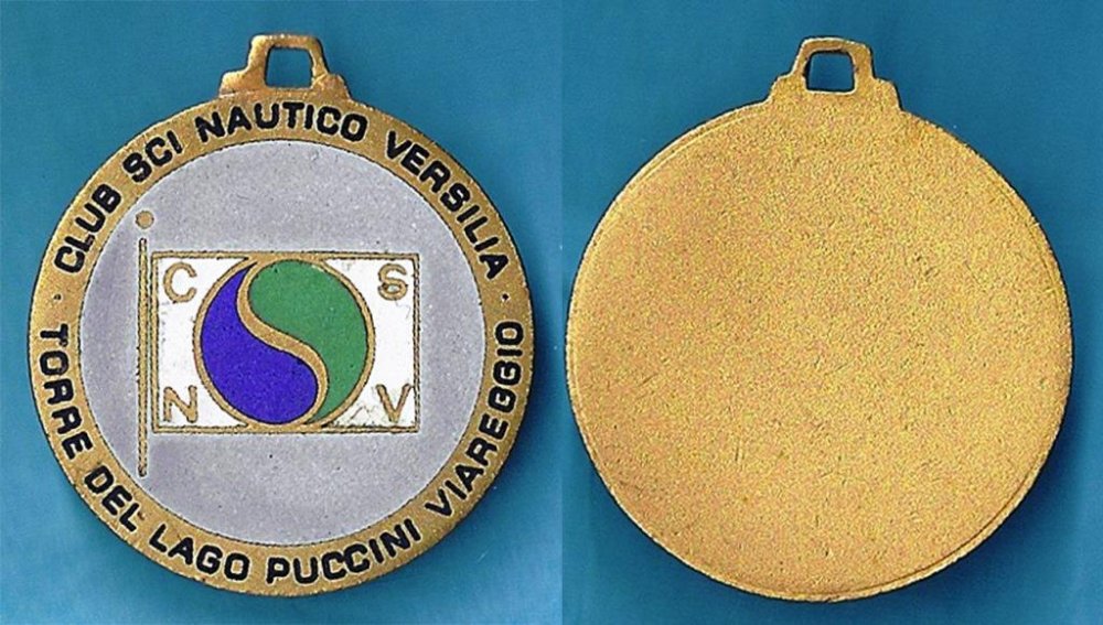 Medaglia club sci nautico Versilia.jpg