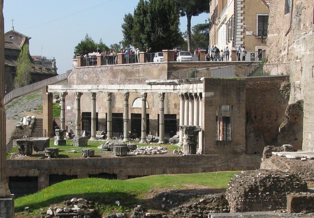 Portico degli Dei Consenti .jpg