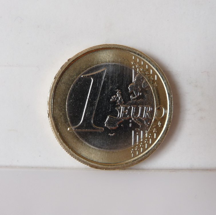 1 Euro 2009 Italia Difetto Al Bordo (2).JPG