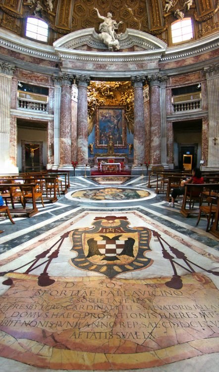 Chiesa di Sant' Andrea al Quirinale , interno.jpg