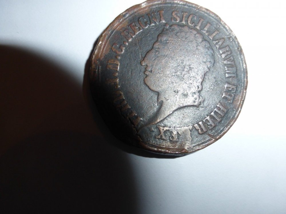 8 tornesi 1817 D-rombo sotto al busto,SICILIARVM.JPG