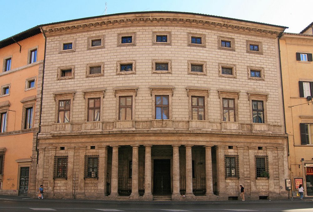 Palazzo Massimo alle Colonne.jpg