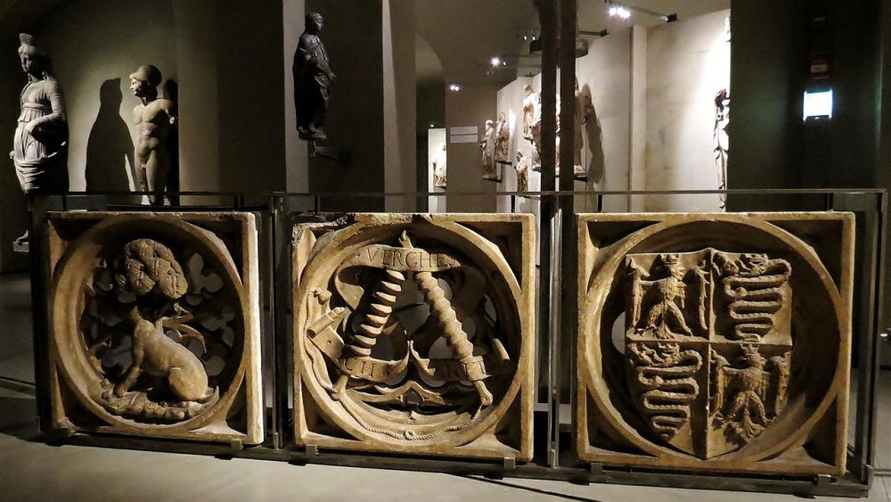 Stemmi e imprese del Museo del Duomo.jpg