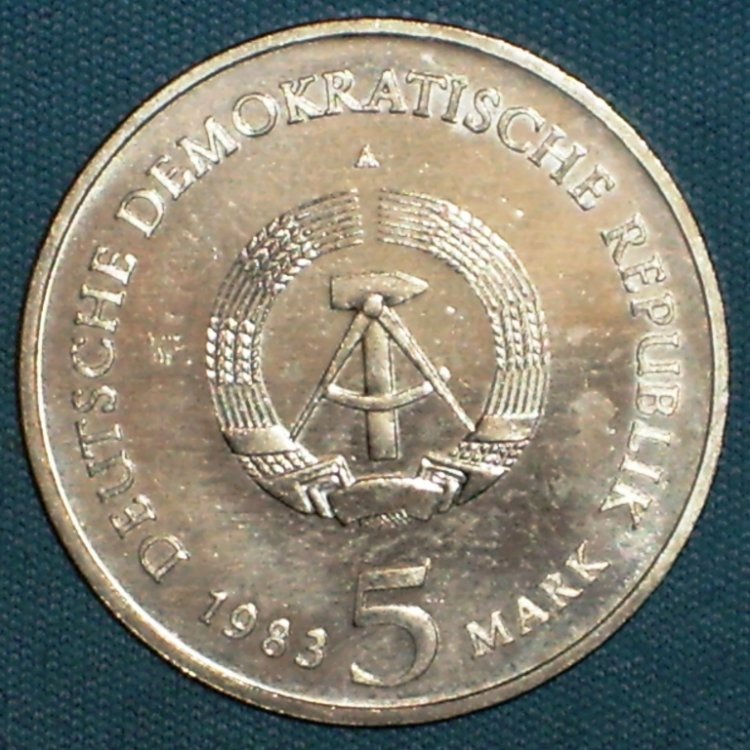 5 mark 1983 d Luther.jpg