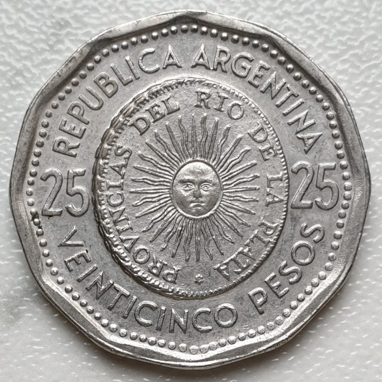 1854005268_Argentina(1967)25Pesos-1.thumb.jpg.1cae4c532fe0d11bb3510a4b900a4b9f.jpg