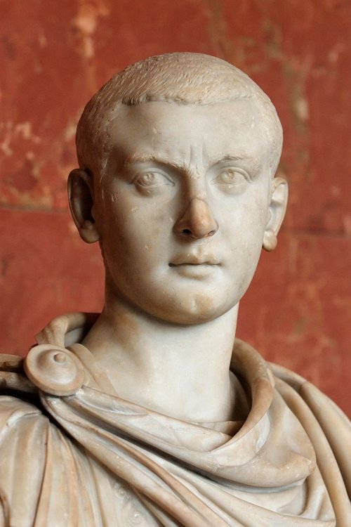 800px-Bust_Gordianus_III_Louvre_Ma1063.jpg