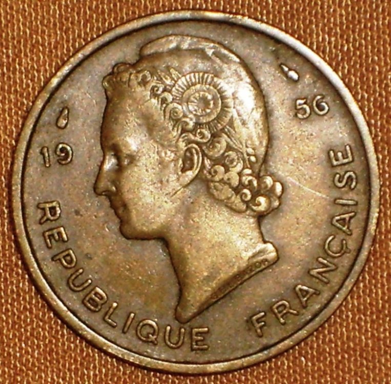 Africa Occ Franc  1956 d.jpg