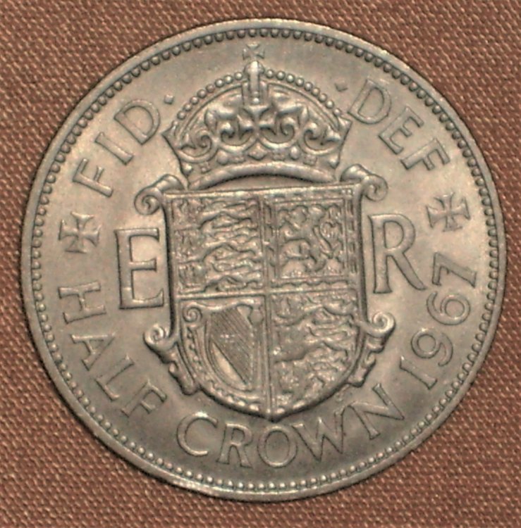 half crown 1967 r.JPG