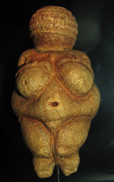 1209px-Willendorf-Venus-1468.jpg