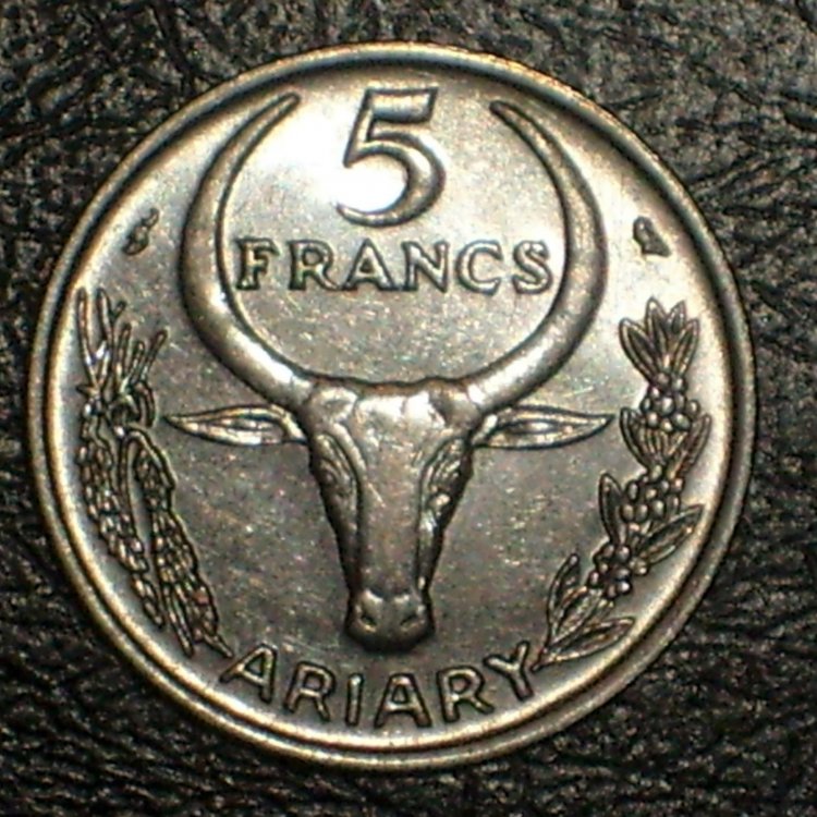 5 francs ariary 1968  d.JPG