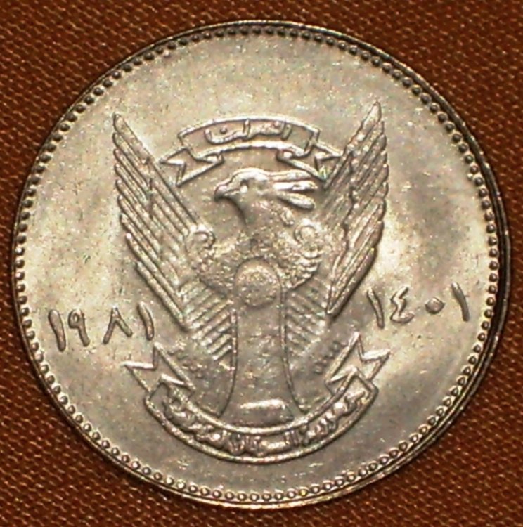 Sudan 10 qirsh 1981 d.jpg