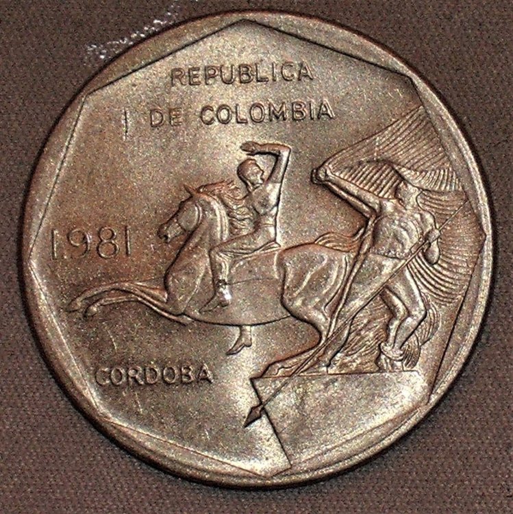 10 pesos 1981 d.JPG