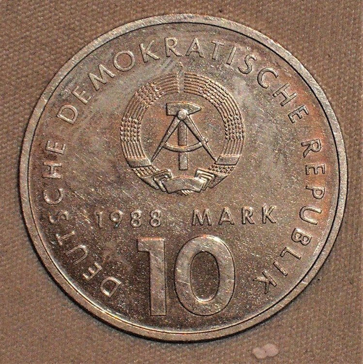 10 mark 1988 d.JPG