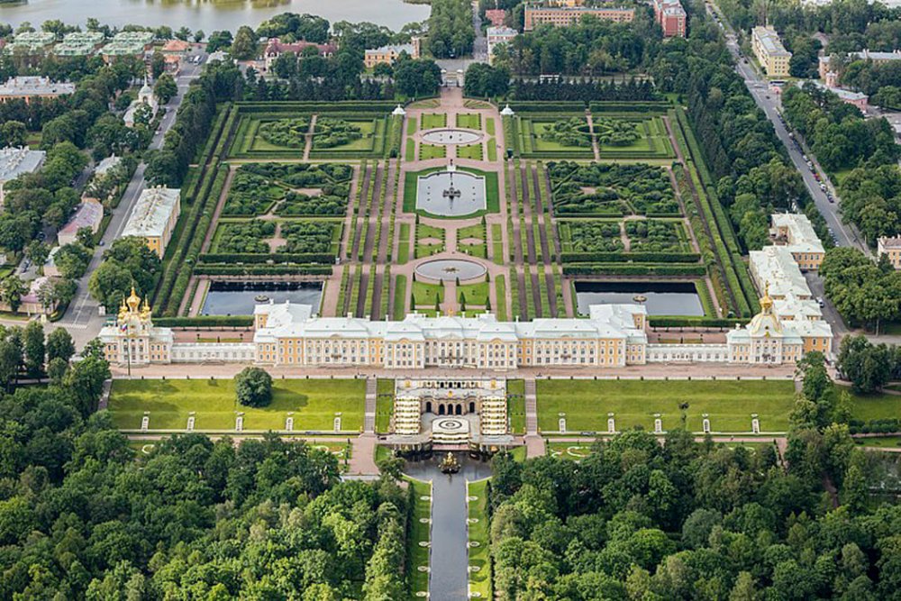 1569295389_ReggiadiPeterhof.thumb.jpg.db31e19ca4671abc168d77f702732baf.jpg