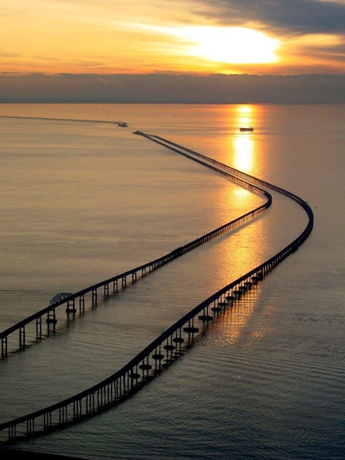 Chesapeake Bay Bridge Tunnel2.jpg