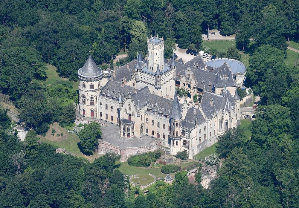 Aerial_image_of_the_Marienburg_Castle.jpg